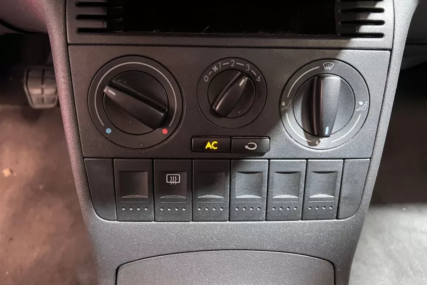 Volkswagen Polo 1.4 16v PACK CLIM  75 GARANTIE 6 MOIS