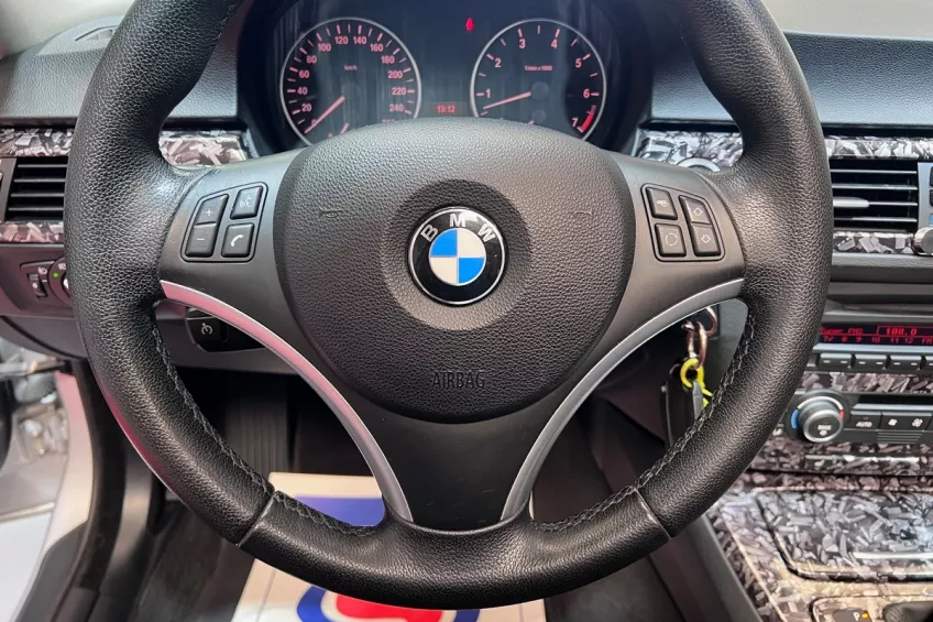 Bmw Serie 3 318i CONFORT BVA GARANTI 12 M