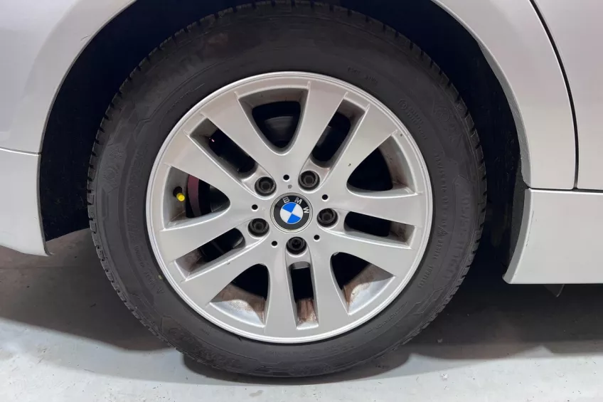 Bmw Serie 3 318i CONFORT BVA GARANTI 12 M