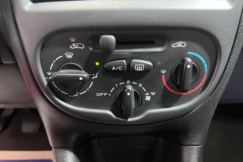 Peugeot 206 1.4 90 X LINE CLIM
