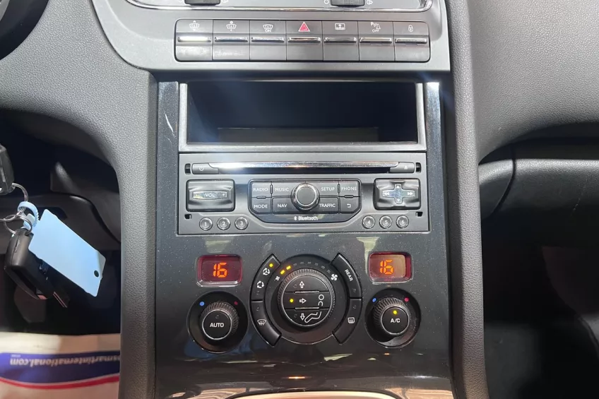 Peugeot 5008 1.2 PURETECH 130  ALLURE 7 PL MOTEUR NEUF