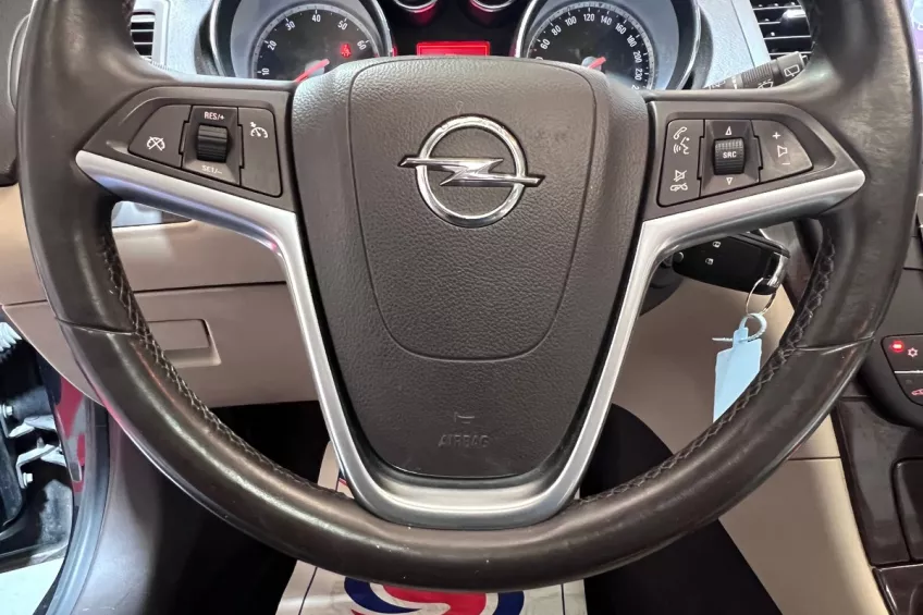 Opel Insignia TOURER 2.8 V6 260 TURBO COSMO 4X4