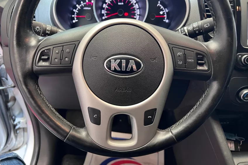 Kia Venga 1.6 CRDI 115 PREMIUM
