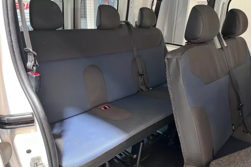Renault Trafic 2.0 DCI 90 9 PLACES