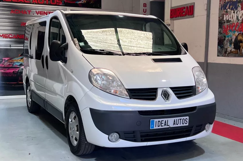 Renault Trafic 2.0 DCI 90 9 PLACES