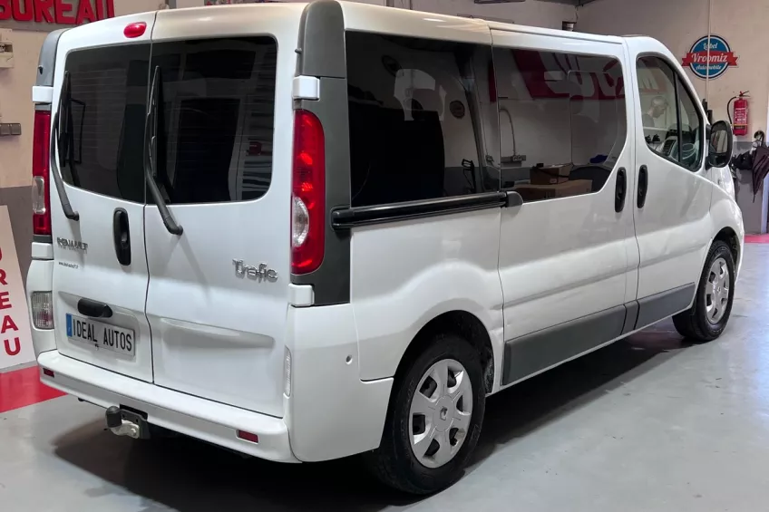 Renault Trafic 2.0 DCI 90 9 PLACES