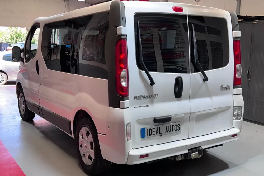Renault Trafic 2.0 DCI 90 9 PLACES