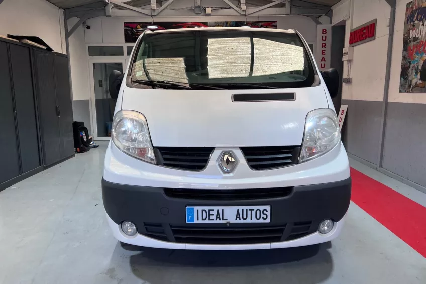 Renault Trafic 2.0 DCI 90 9 PLACES