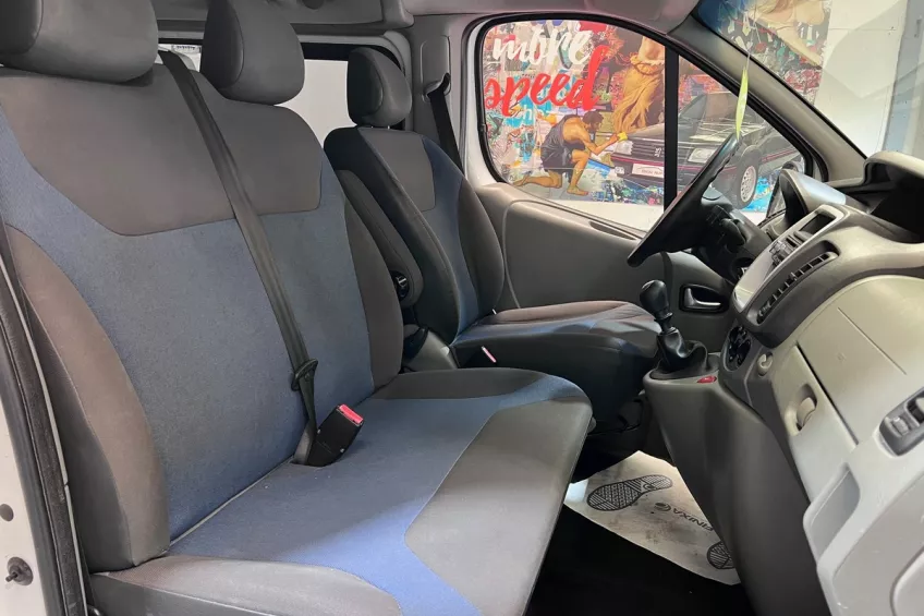 Renault Trafic 2.0 DCI 90 9 PLACES