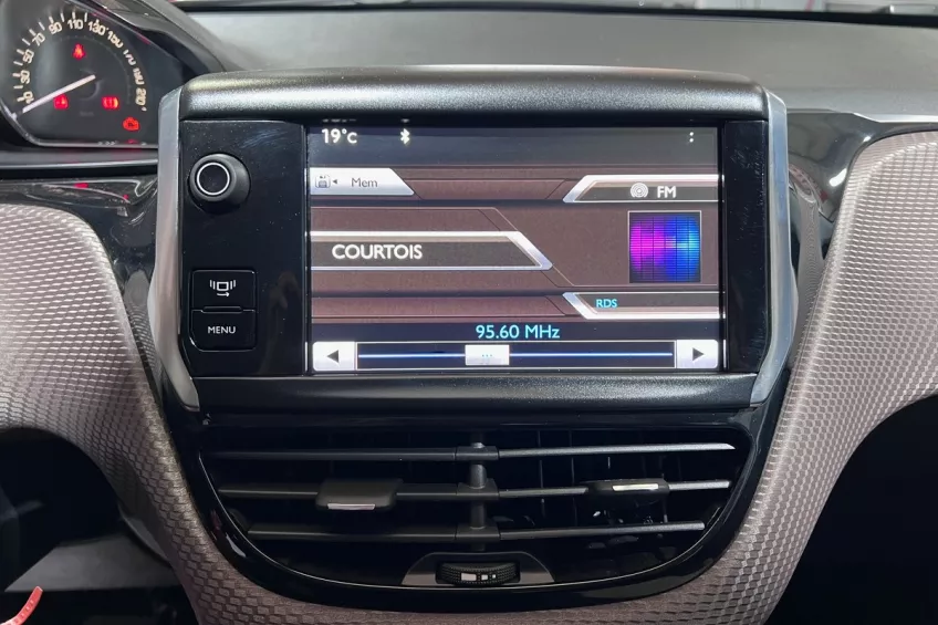 Peugeot 2008 1.2 PURETECH 82 ACTIVE ETG5 EQUIPE HANDICAPE GARANTI 12 MOIS KILOMETRAGE CERTIFIER