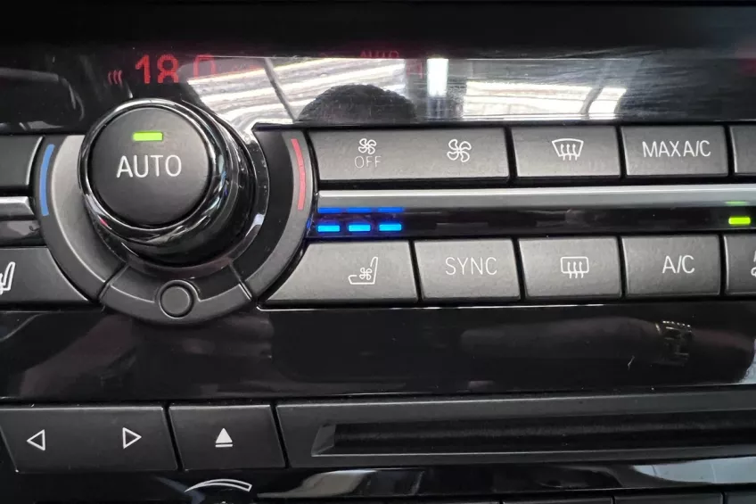 Bmw X6 M50D 381 PERFORMANCE GARANTIE 12 MOIS