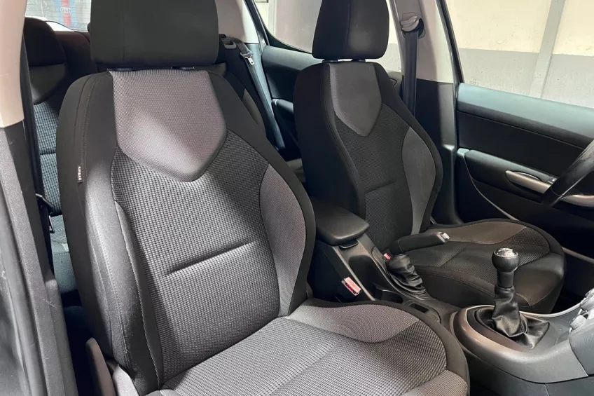 Peugeot 308 1.6 HDI 110 PREMIUM