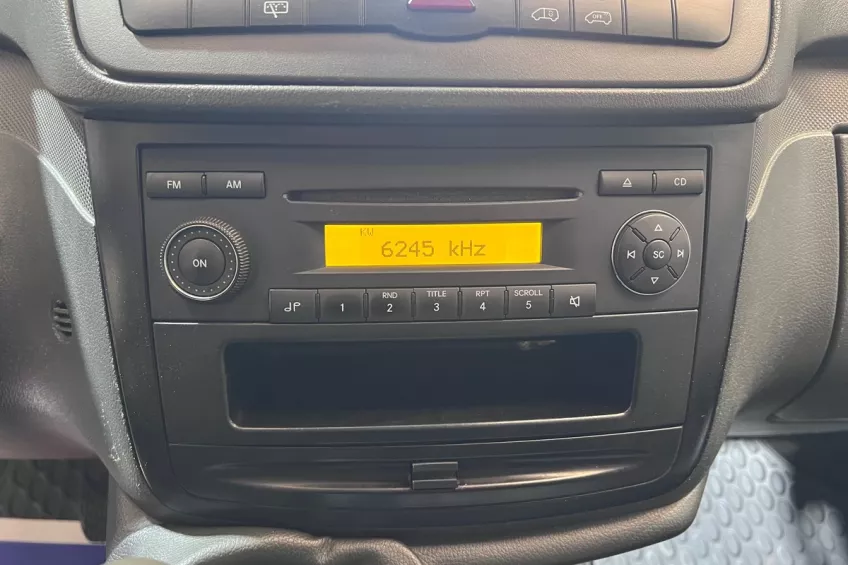 Mercedes Benz VITO 110 CDI 9 PLACES TVA RECUPERABLE