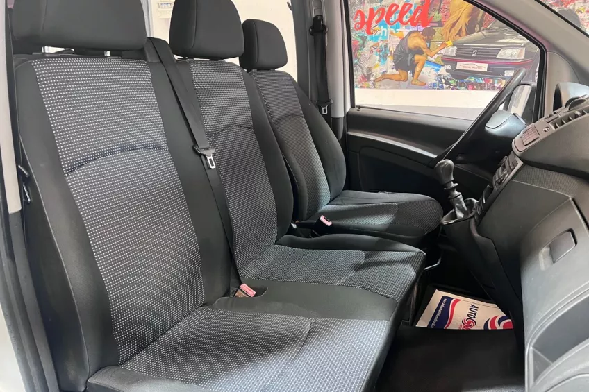 Mercedes Benz VITO 110 CDI 9 PLACES TVA RECUPERABLE GARANTIE 12 M