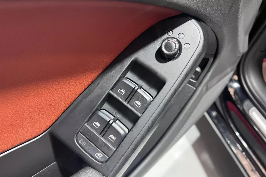 Audi A4 AVANT 2.0 TDI 143 S LINE MULTITRONIC