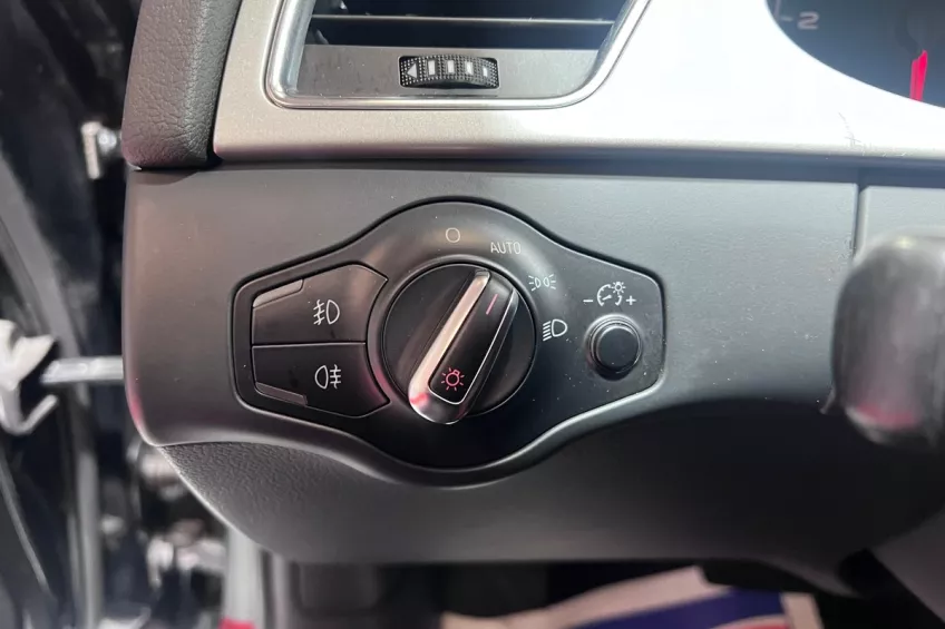 Audi A4 AVANT 2.0 TDI 143 S LINE MULTITRONIC