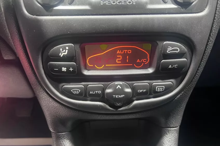Peugeot 206 1.4 75 XT PACK CLIM
