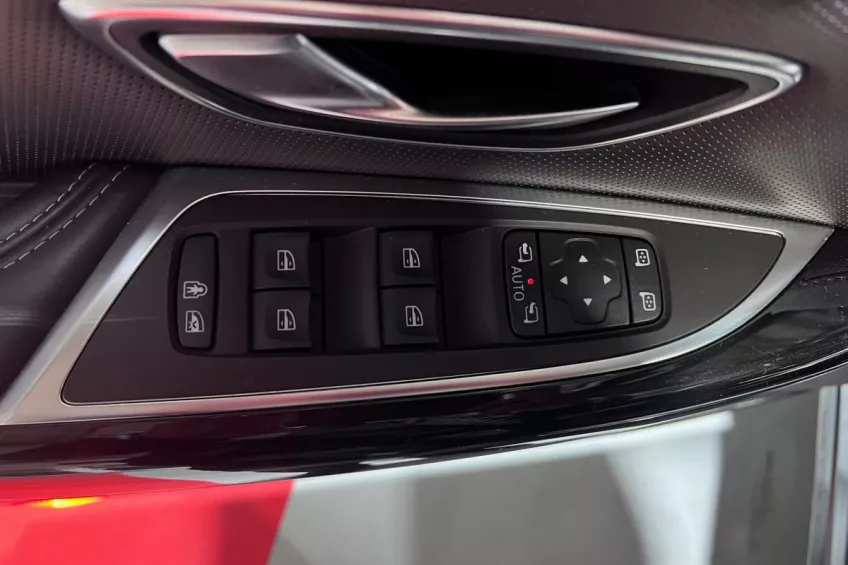 Renault Espace 5 DCI 160 INITIALE PARIS 7 PLACES