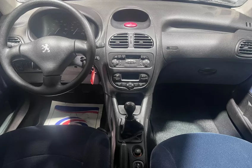 Peugeot 206 1.4 75 XT PACK CLIM GARANTI 12 MOIS