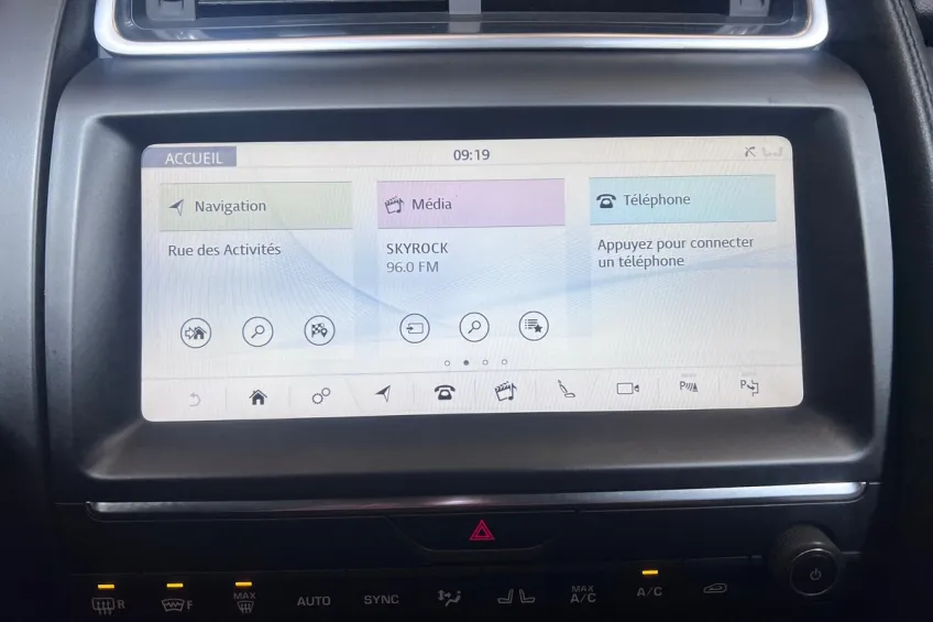 Jaguar E-Pace 2.0d 180 R DYNAMIC S AWD GARANTIE 12 MOIS