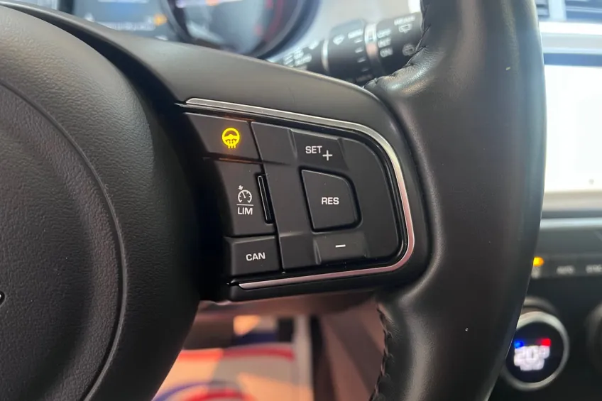 Jaguar E-Pace 2.0d 180 R DYNAMIC S AWD GARANTIE 12 MOIS