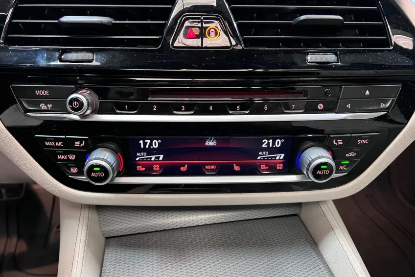 Bmw Serie 5 TOURING 530D XDRIVE 265 M SPORT BVA8 12 MOIS GARANTIE