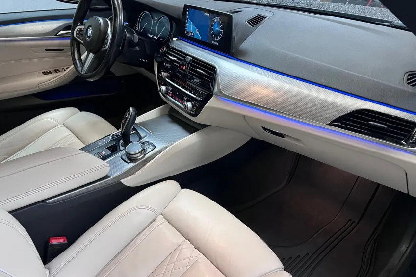 Bmw Serie 5 TOURING 530D XDRIVE 265 M SPORT BVA8 12 MOIS GARANTIE