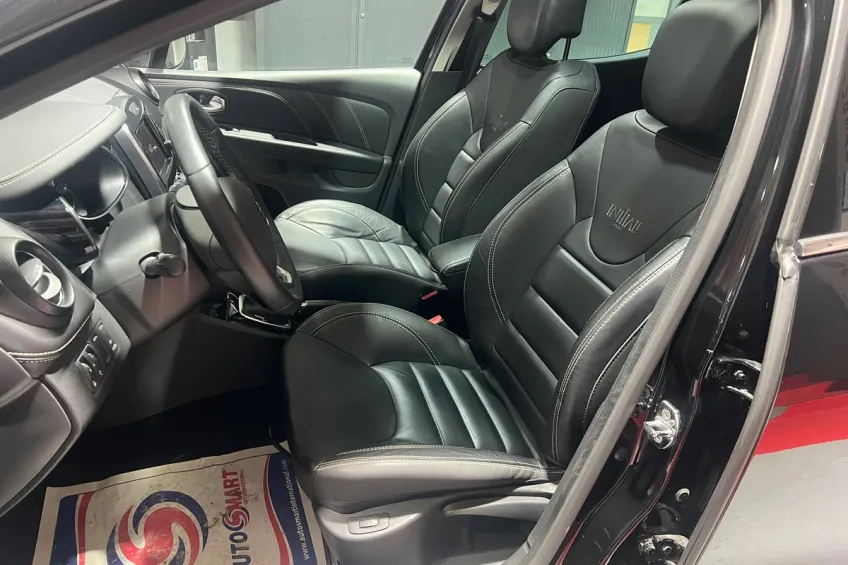 Renault Clio 4 120 INITIALE PARIS EDC