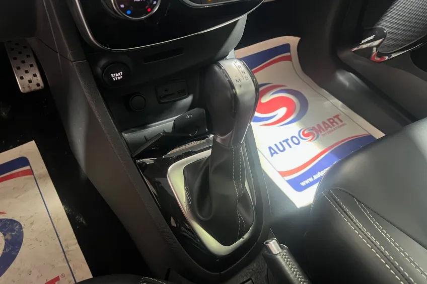 Renault Clio 4 120 INITIALE PARIS EDC