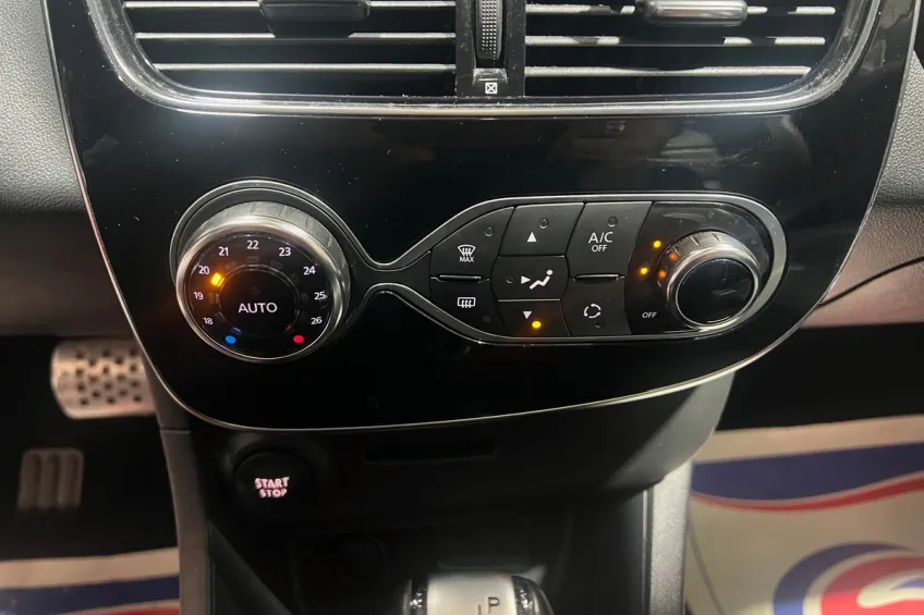 Renault Clio 4 120 INITIALE PARIS EDC GARANTIE 12 MOIS 