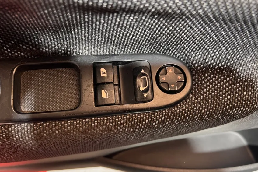 Peugeot 207 1.4 VTI 95