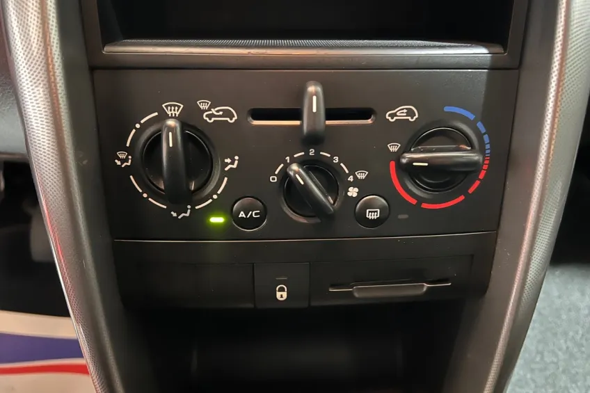 Peugeot 207 1.4 VTI 95