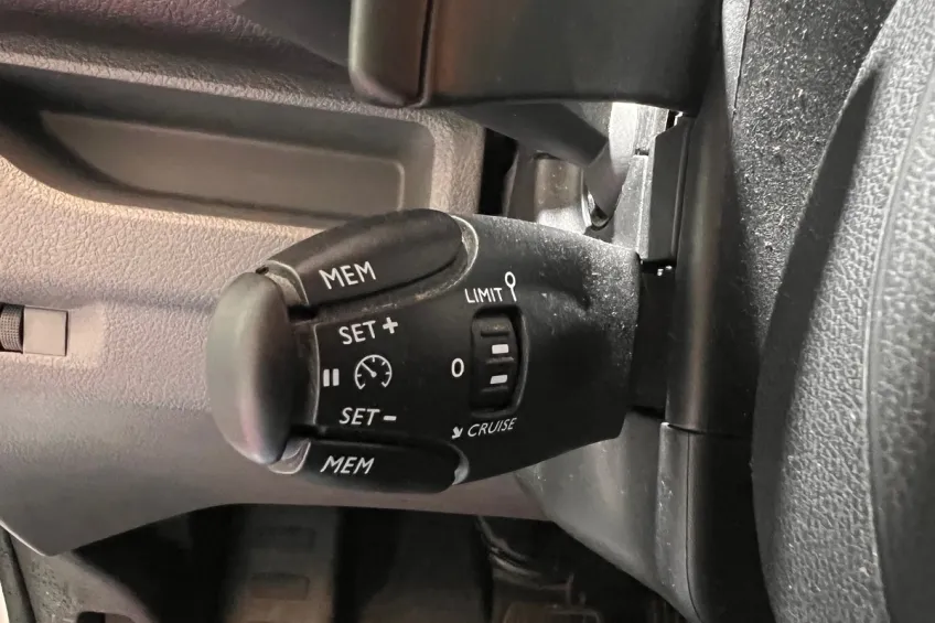 Peugeot Expert 2.0 BLUEHDI 120 S&S LONG ASPHALT EAT8 TVA RECUPERABLE GARANTIE 12 MOIS