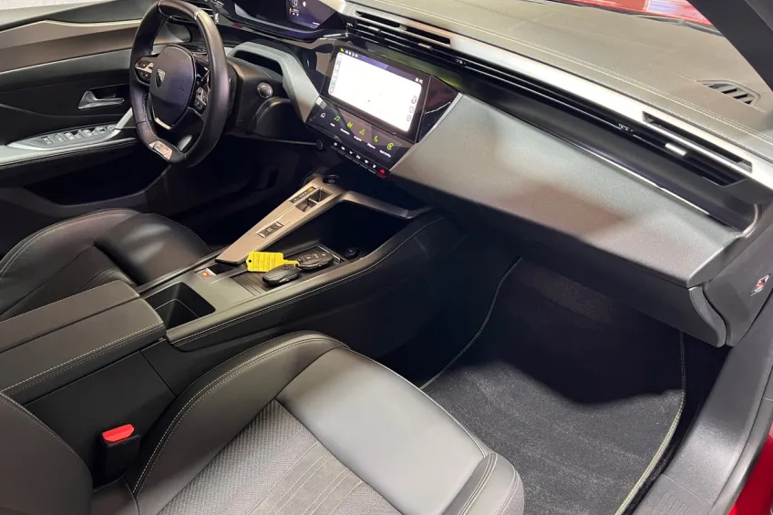 Peugeot 308 1.2 PURETECH 130 S&S GT EAT8