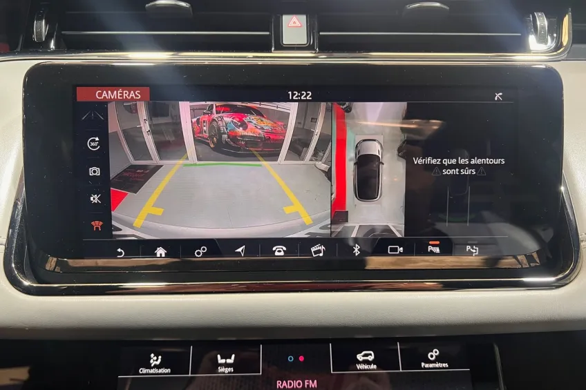 Land Rover Evoque 2.0 D180 4WD R-DYNAMIC HSE BVA GARANTIE 12 M