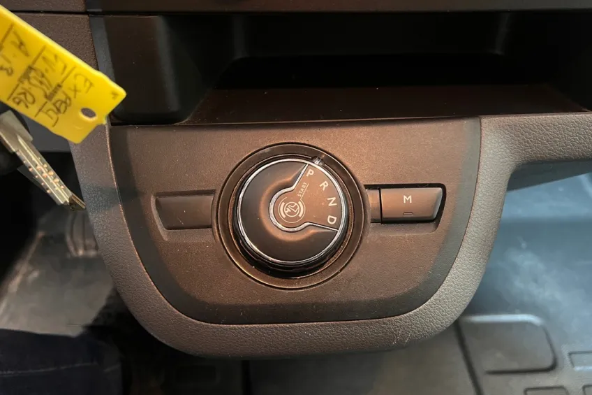 Peugeot Expert 2.0 BLUEHDI 120 S&S LONG ASPHALT EAT8 TVA RECUPERABLE GARANTIE 12 M