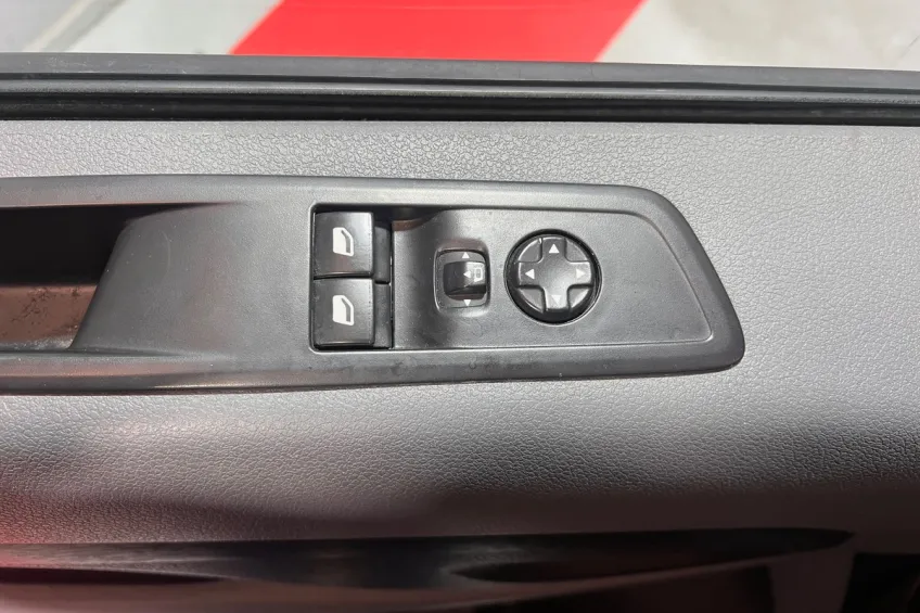 Peugeot Expert 2.0 BLUEHDI 120 S&S LONG ASPHALT EAT8 TVA RECUPERABLE GARANTIE 12 M