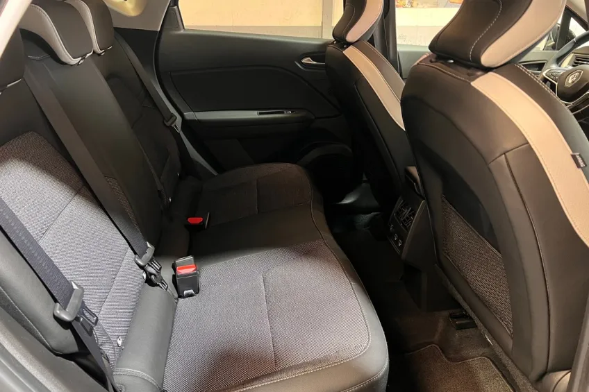 Renault Captur 1.3 MILD HYBRID 140 EVOLUTION EDC