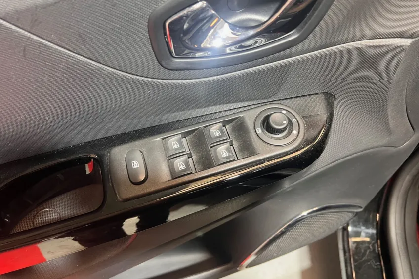 Renault Captur 1.2 TCE 120 INTENS EDC GARANTIE 12 MOIS