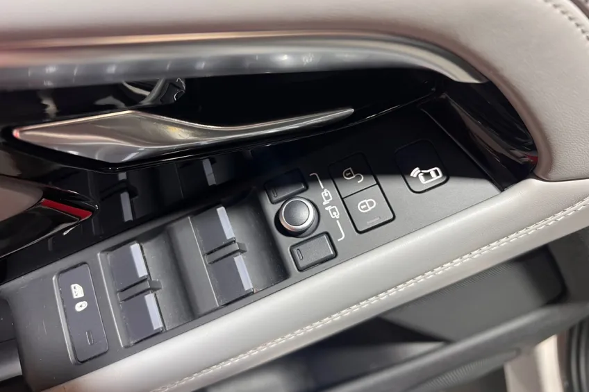 Land Rover Evoque 2.0 D180 4WD R-DYNAMIC HSE BVA GARANTI 12 M