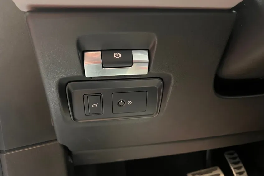 Land Rover Evoque 2.0 D180 4WD R-DYNAMIC HSE BVA GARANTI 12 M