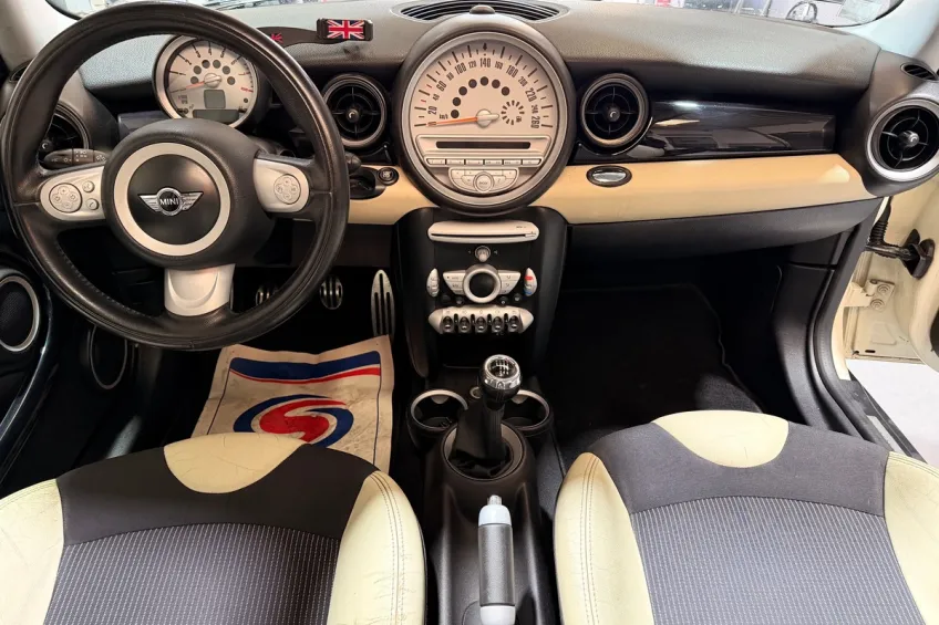 Mini Mini 1.6 175 COOPER S HOT SPICE BV6