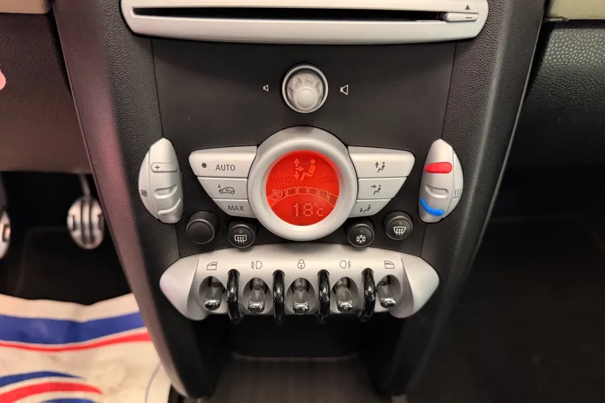 Mini Mini 1.6 175 COOPER S HOT SPICE BV6