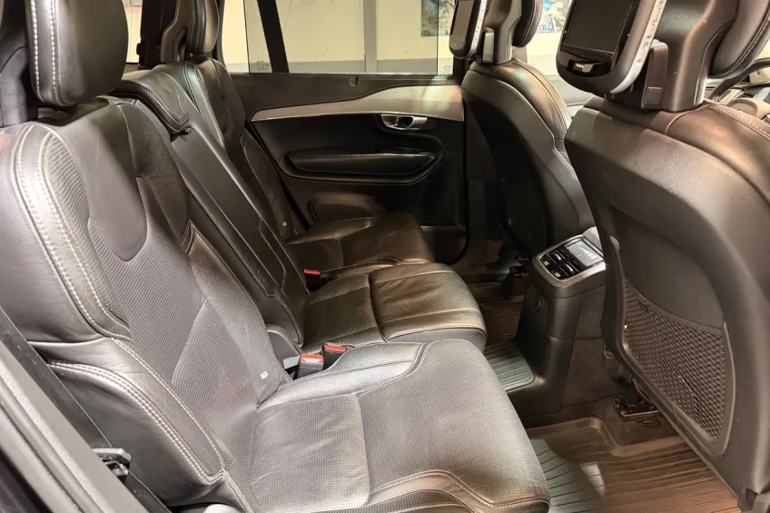 Volvo XC90 2.0 T8 TWIN ENGINE AWD INSCRIPTION LUXE 7PL