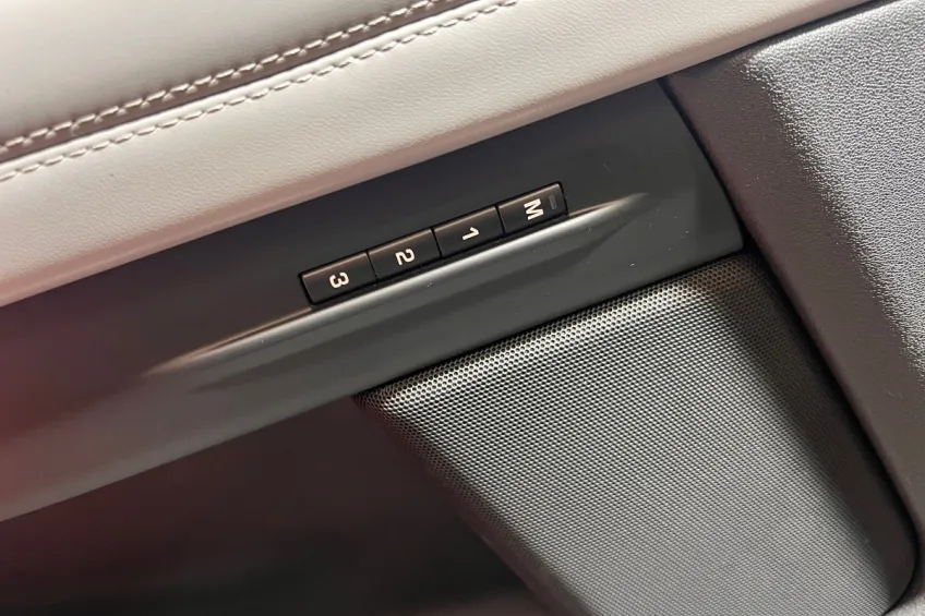 Land Rover Evoque 2.0 D180 4WD R-DYNAMIC HSE BVA 12 MOIS GARANTIE