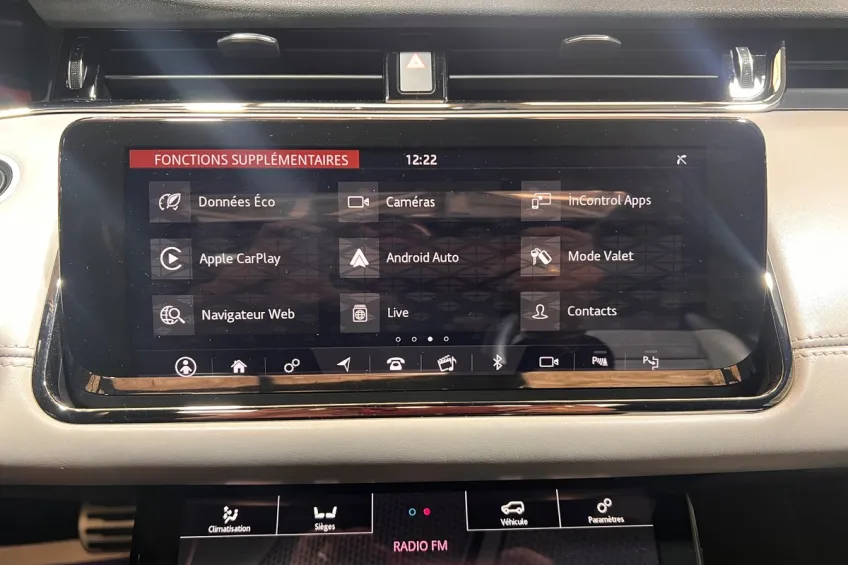 Land Rover Evoque 2.0 D180 4WD R-DYNAMIC HSE BVA 12 MOIS GARANTIE