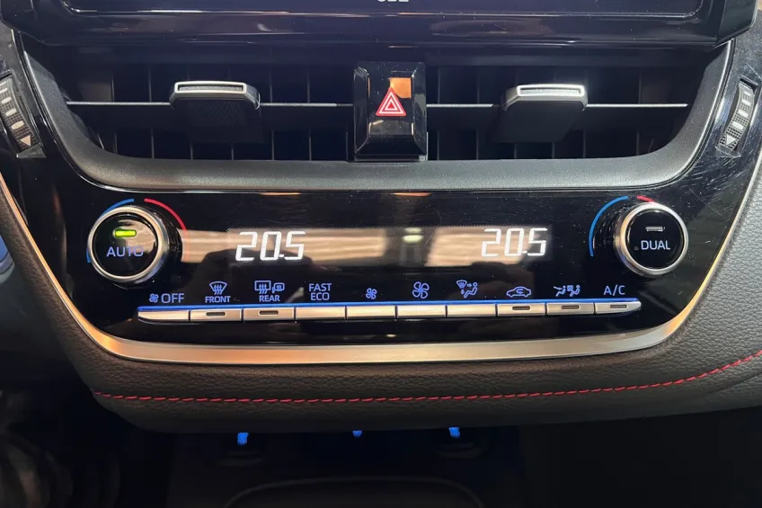 Toyota Corolla TOURING SPORTS HYBRIDE 184H 8CV COLLECTION GARANTIE 12 M