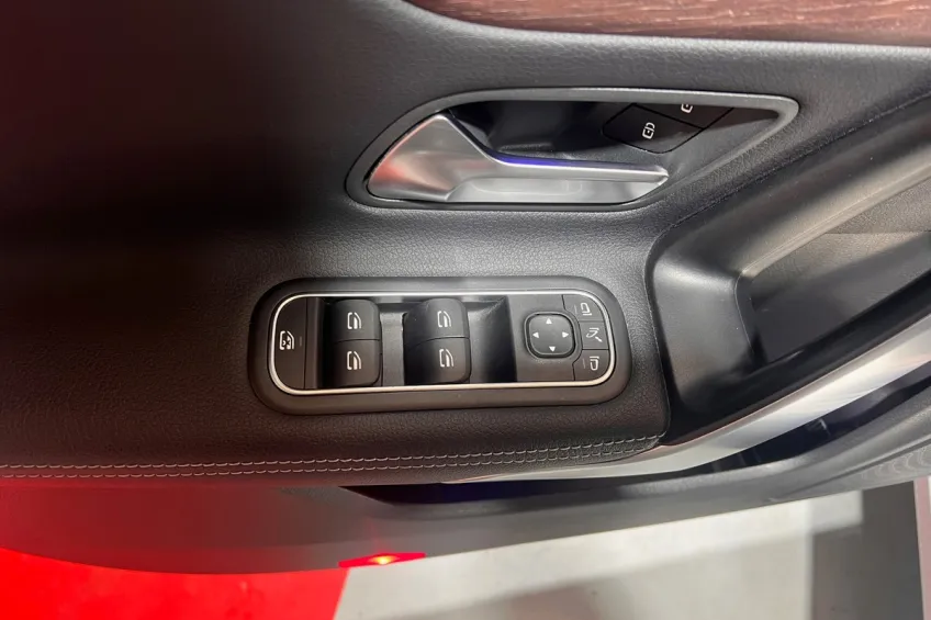 Mercedes Benz CLA COUPE 250 E BUSINESS LINE 8G-DCT GARANTIE 12 M