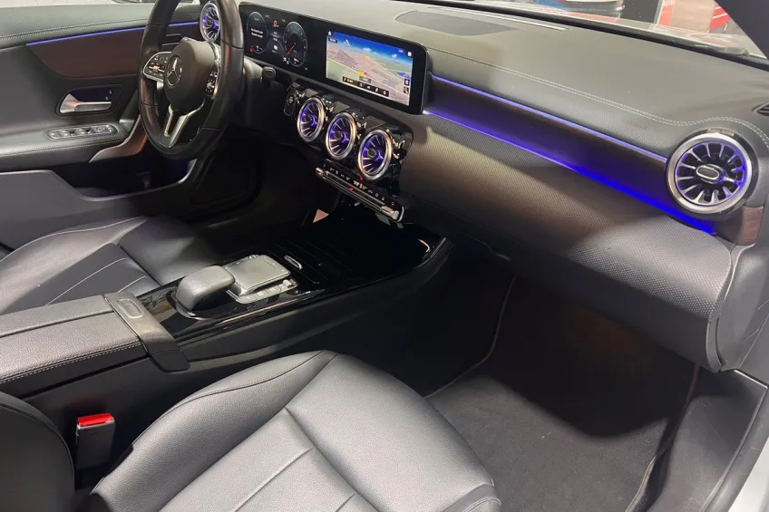 Mercedes Benz CLA COUPE 250 E BUSINESS LINE 8G-DCT GARANTIE 12 M