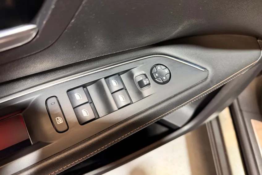 Peugeot 3008 1.5 BLUEHDI 130 GT LINE EAT8